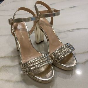 BCBG Heels Size 8 Gold Metallic Platform Sandal